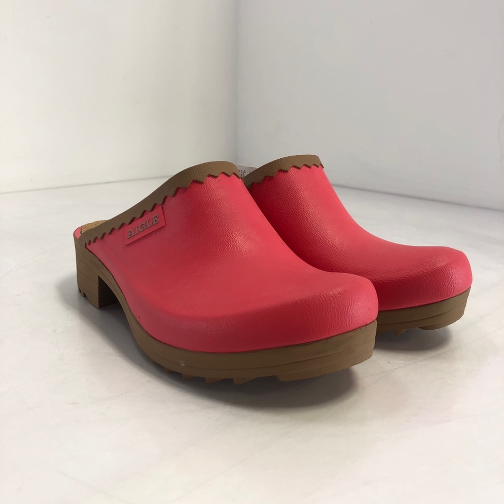 NWT Aigle "Victorine Sabot" in Bubblegum